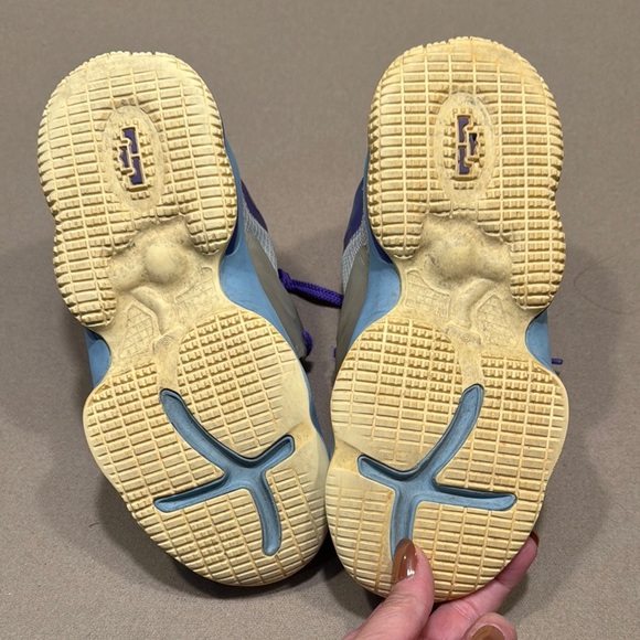 Nike LeBron 19s - Picture 9 of 9